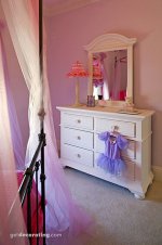 kids bedroom 001.jpg