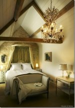 chandeliers house and home_thumb[5].jpg