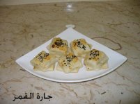 البف باستري بالجبن والزيتون.jpg