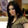 يتيمه بقلبه